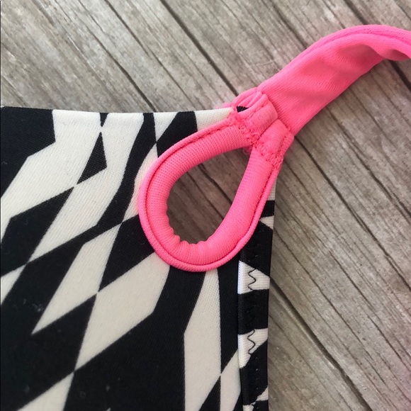 Lot of Victoria’s Secret bikinis 34C push up - Picture 10 of 12